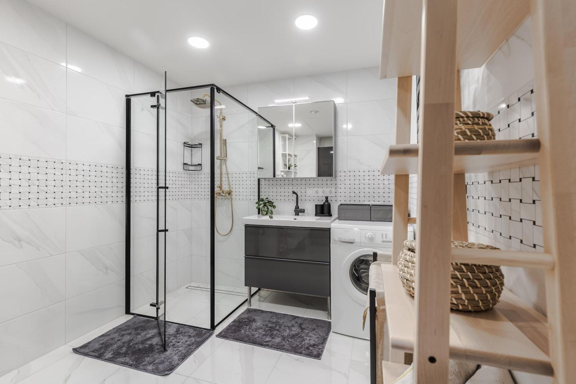 Fantasy House, Cozzy Apartmens, Free Parking, Long Stays Welcome Wilno Zewnętrze zdjęcie
